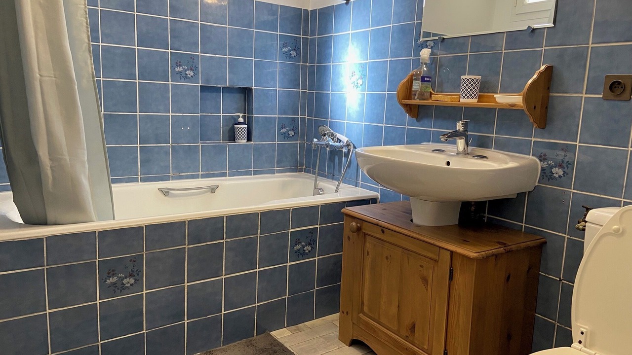 Photo of Bathroom in Lanuejouls
