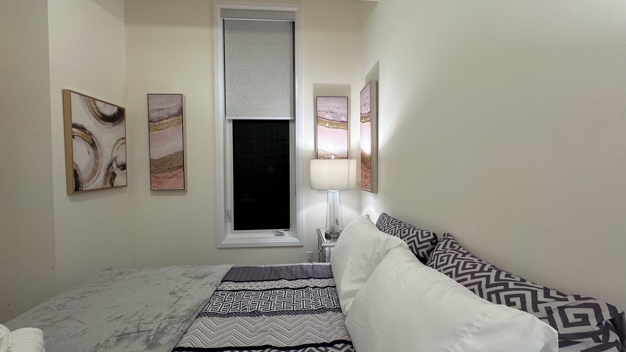 Photo of Bedroom in Richmond Hill