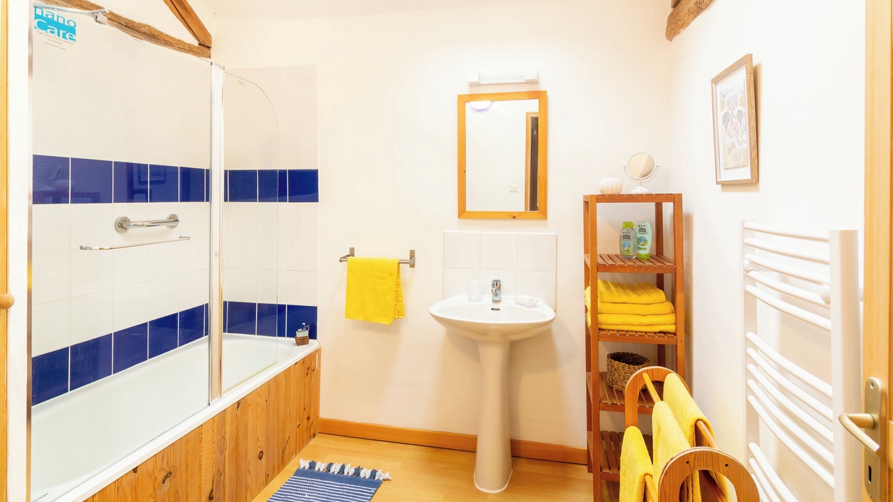 Photo of Bathroom in Frayssinet-le-Gelat