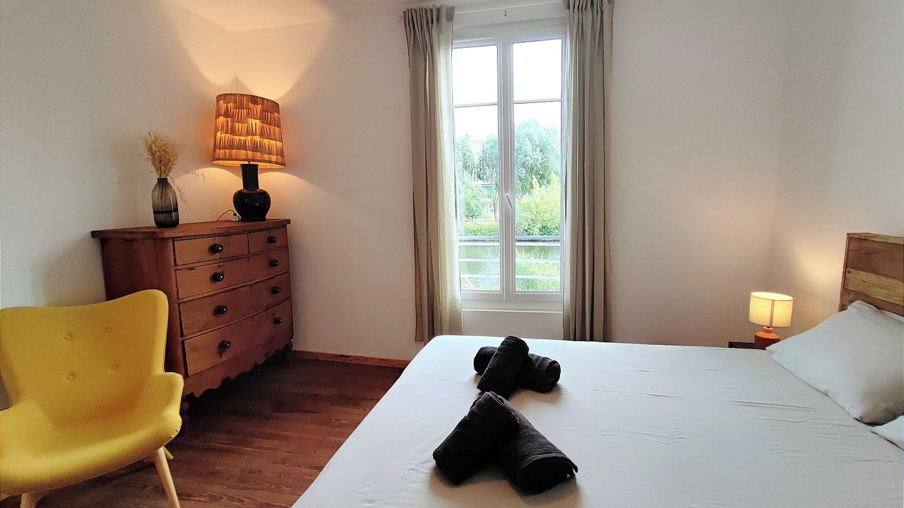 Photo of Bedroom in Port of Caen