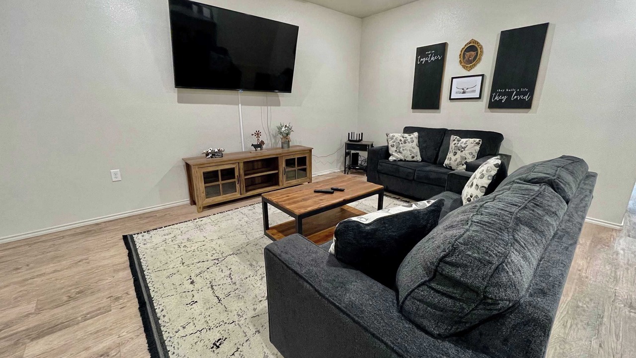 Photo of Livingroom in North by Northwest