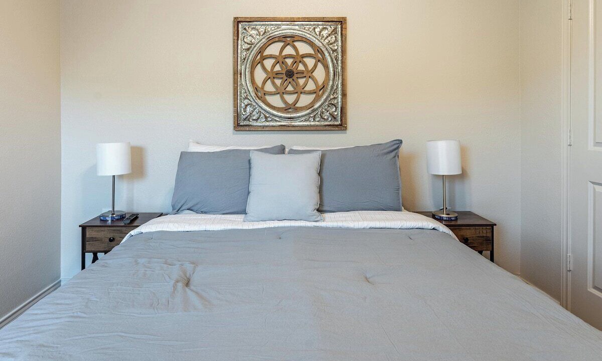 Photo of Bedroom in North by Northwest