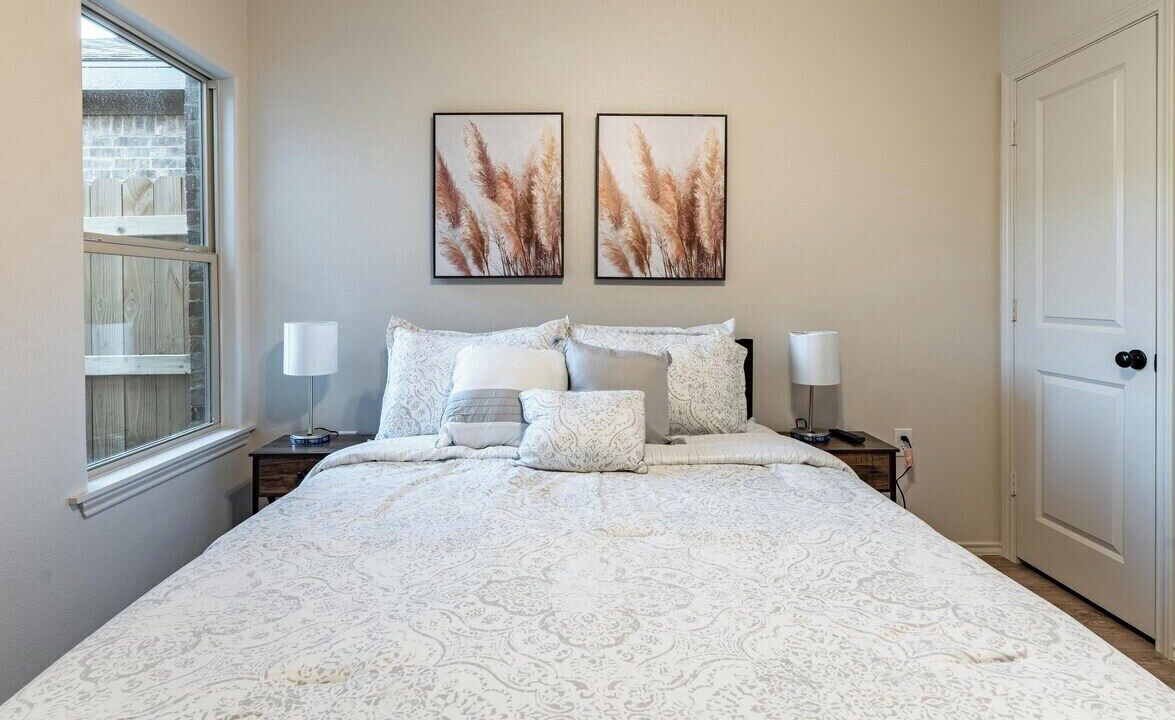 Photo of Bedroom in North by Northwest