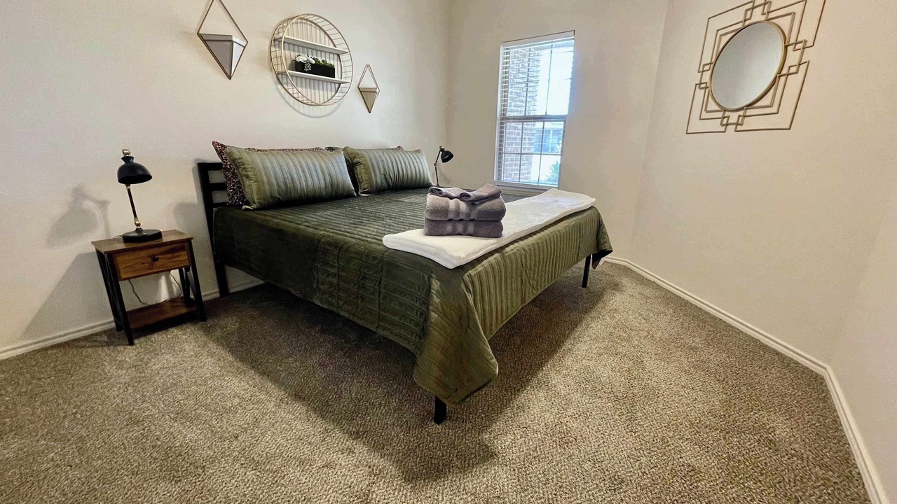 Photo of Bedroom in North by Northwest