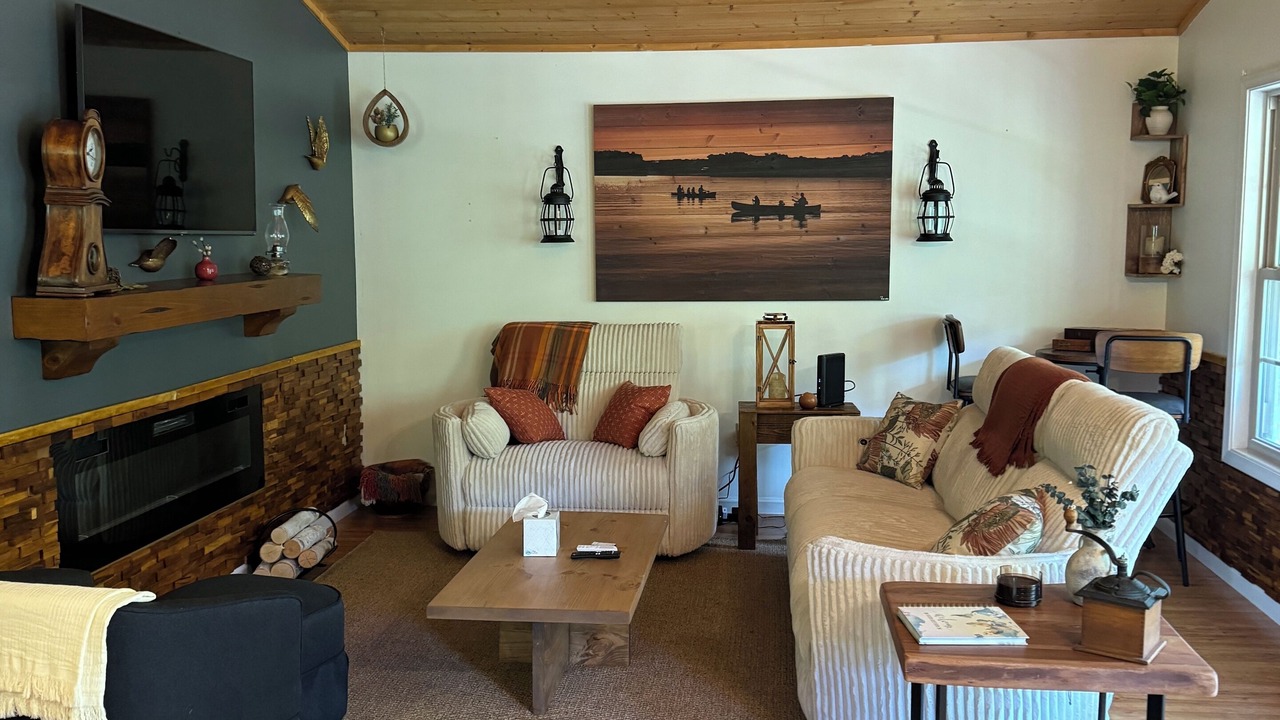 Photo of Livingroom in Cullowhee