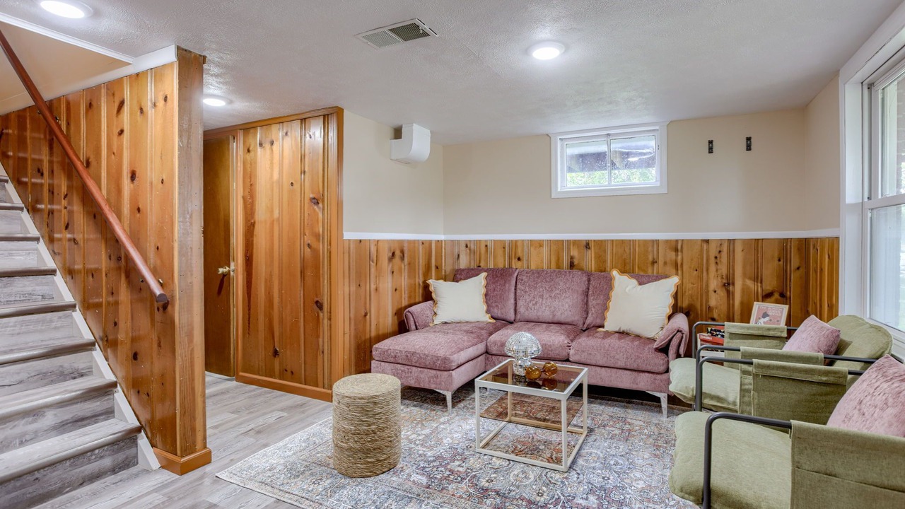 Photo of Bedroom in Westside