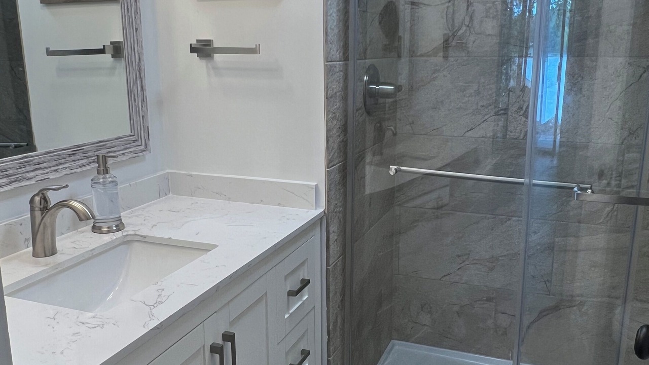 Photo of Bathroom in Leasburg