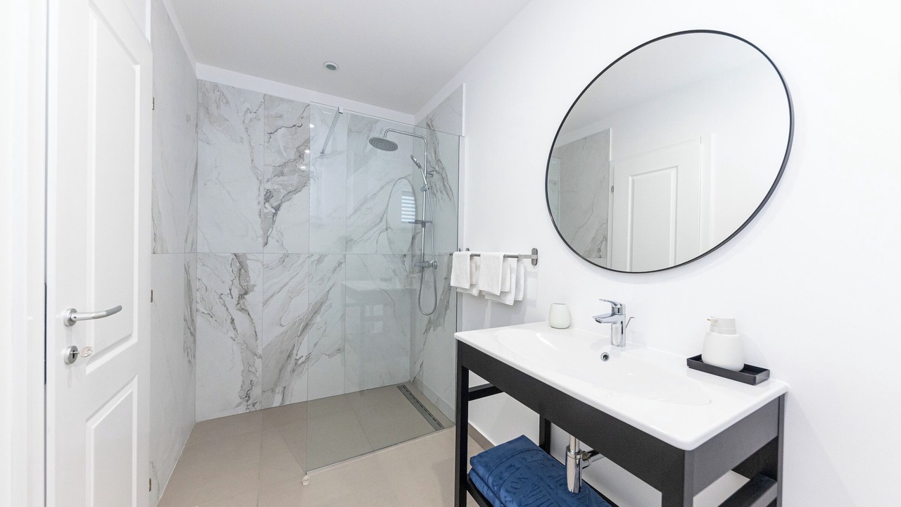 Photo of Bathroom in Garjak