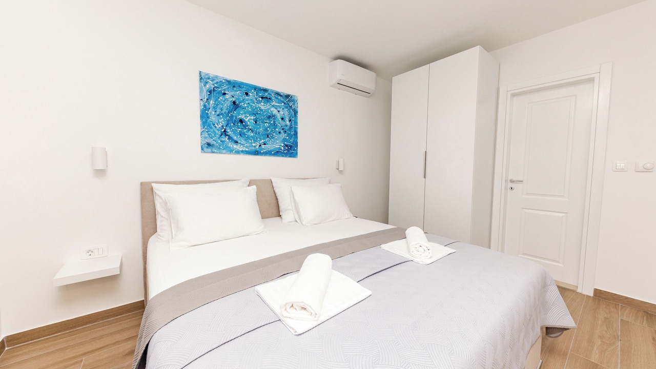 Photo of Bedroom in Garjak