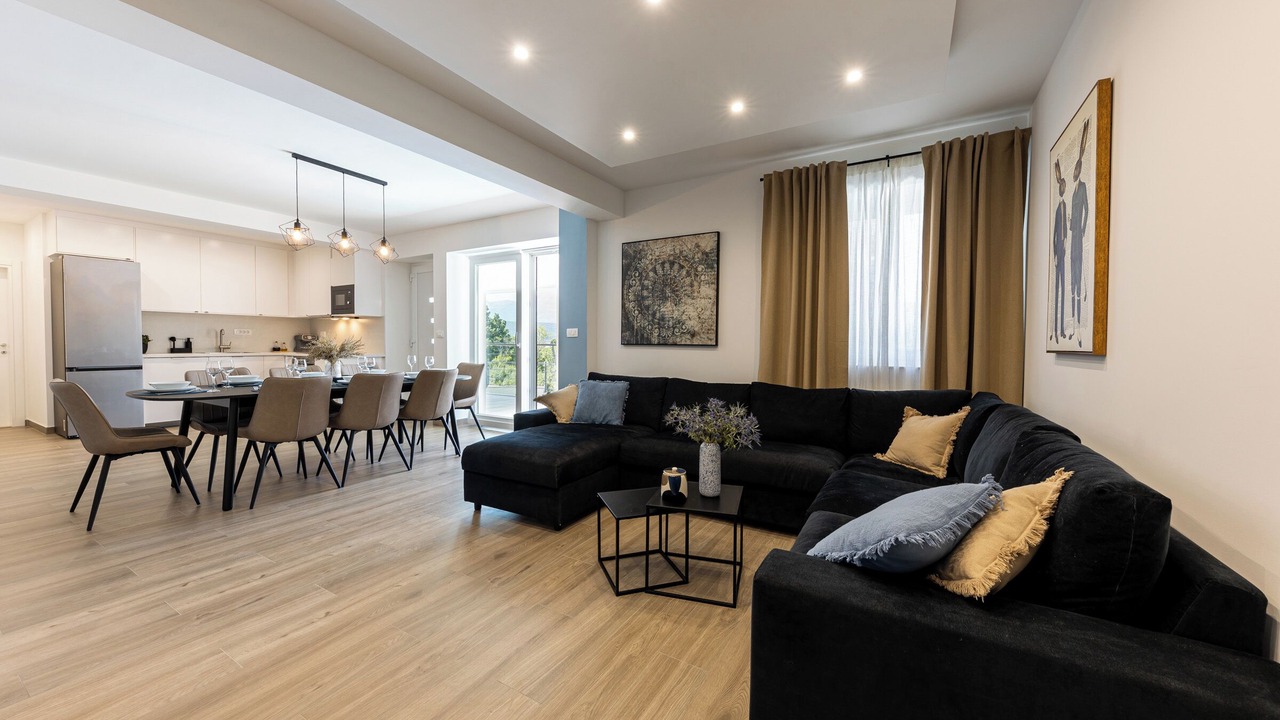Photo of Livingroom in Garjak