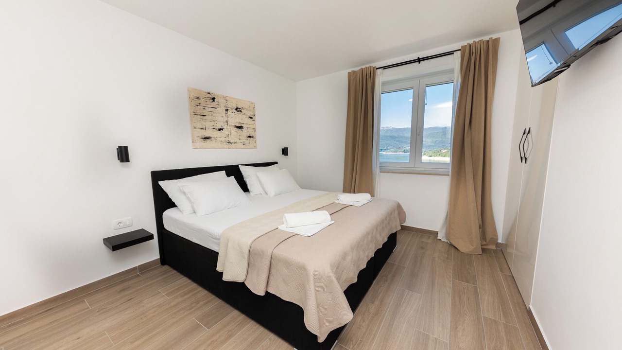 Photo of Bedroom in Garjak