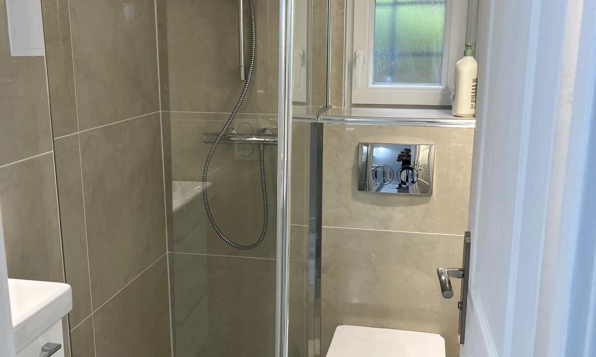 Photo of Bathroom in Palaiseau