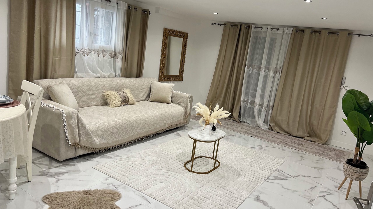 Photo of Livingroom in Palaiseau