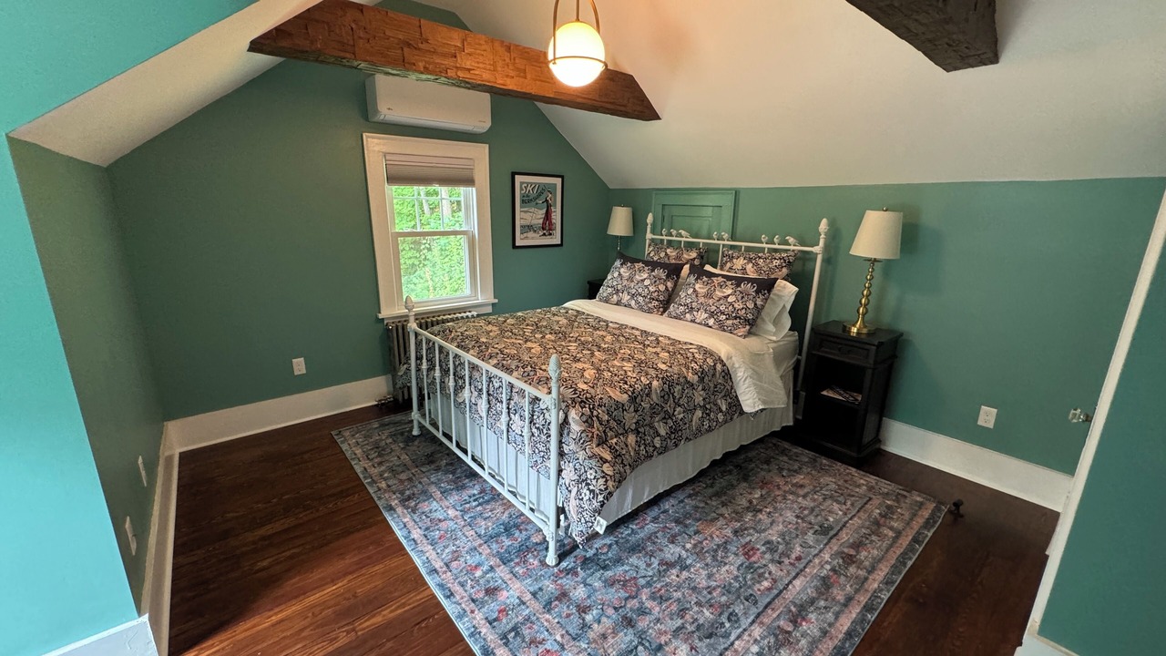 Photo of Bedroom in Glendale