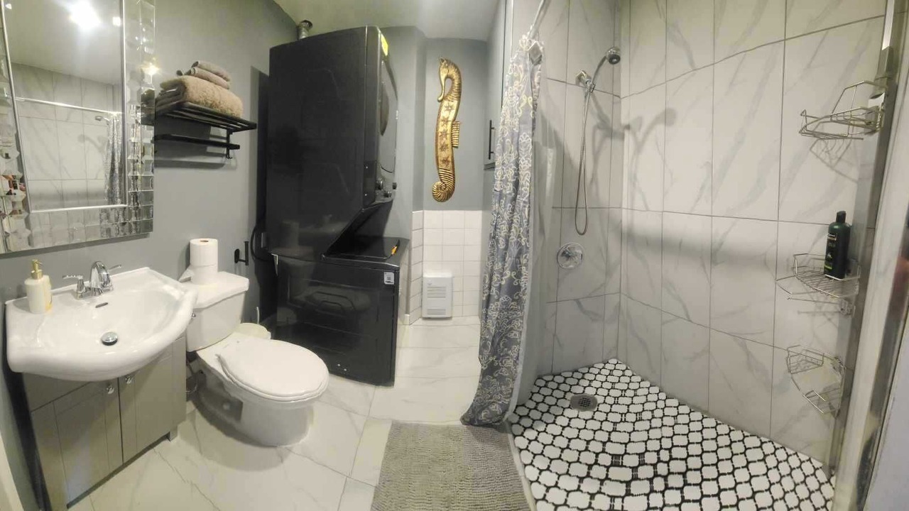 Photo of Bathroom in Hochelaga-Maisonneuve