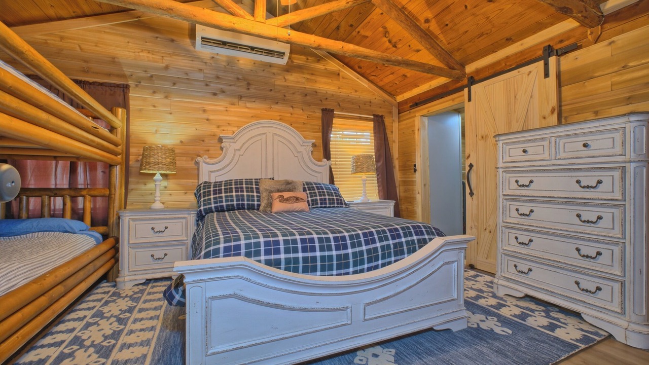 Photo of Bedroom in Hemphill