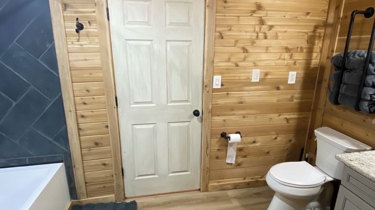 Photo of Bathroom in Hemphill