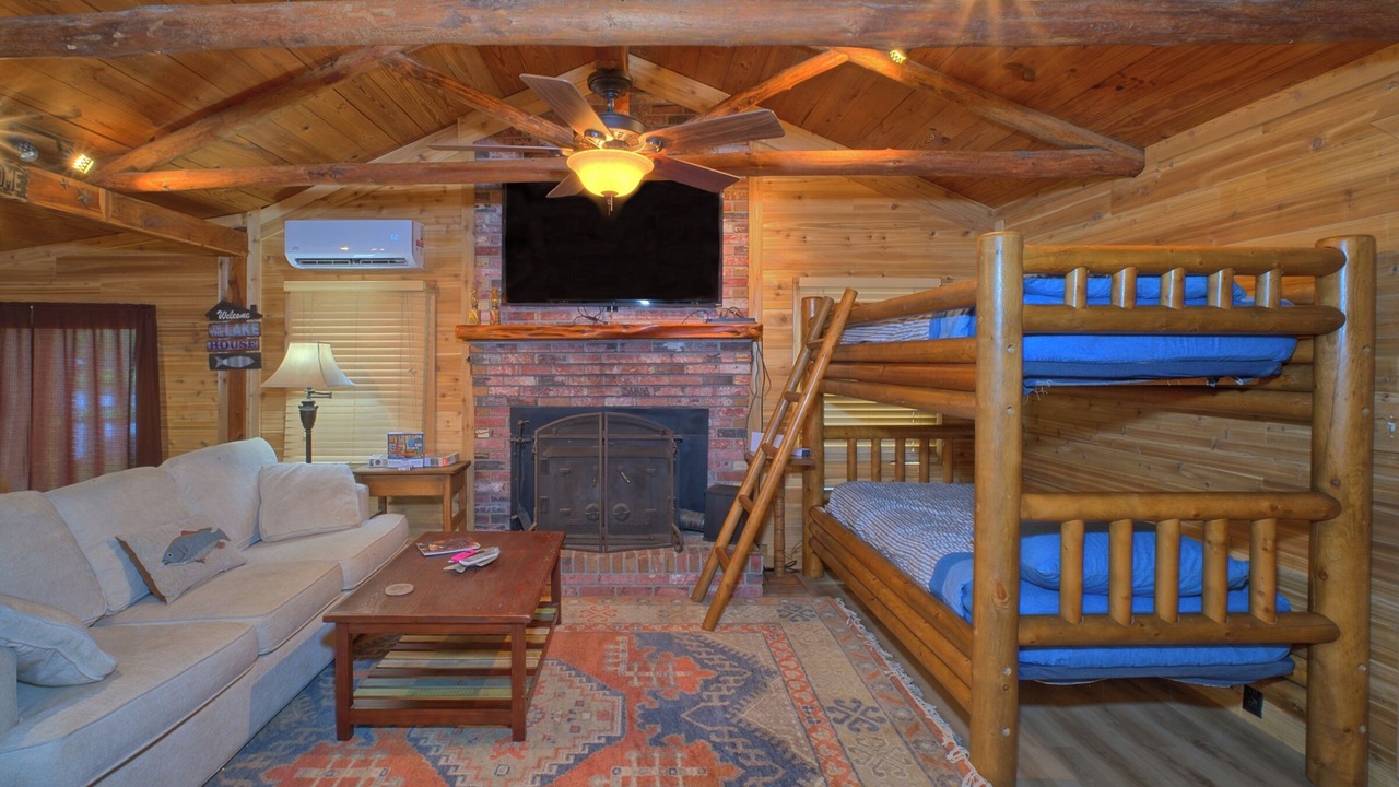 Photo of Livingroom in Hemphill