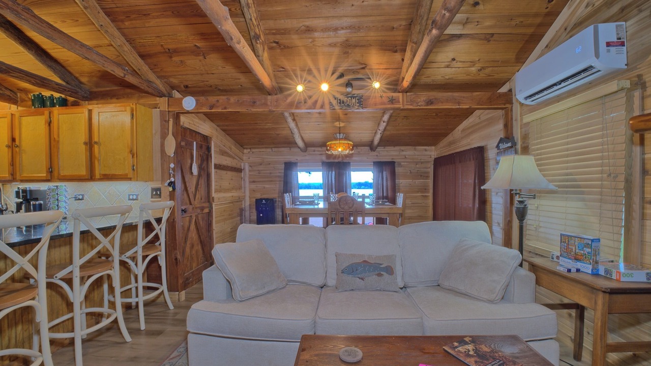 Photo of Livingroom in Hemphill