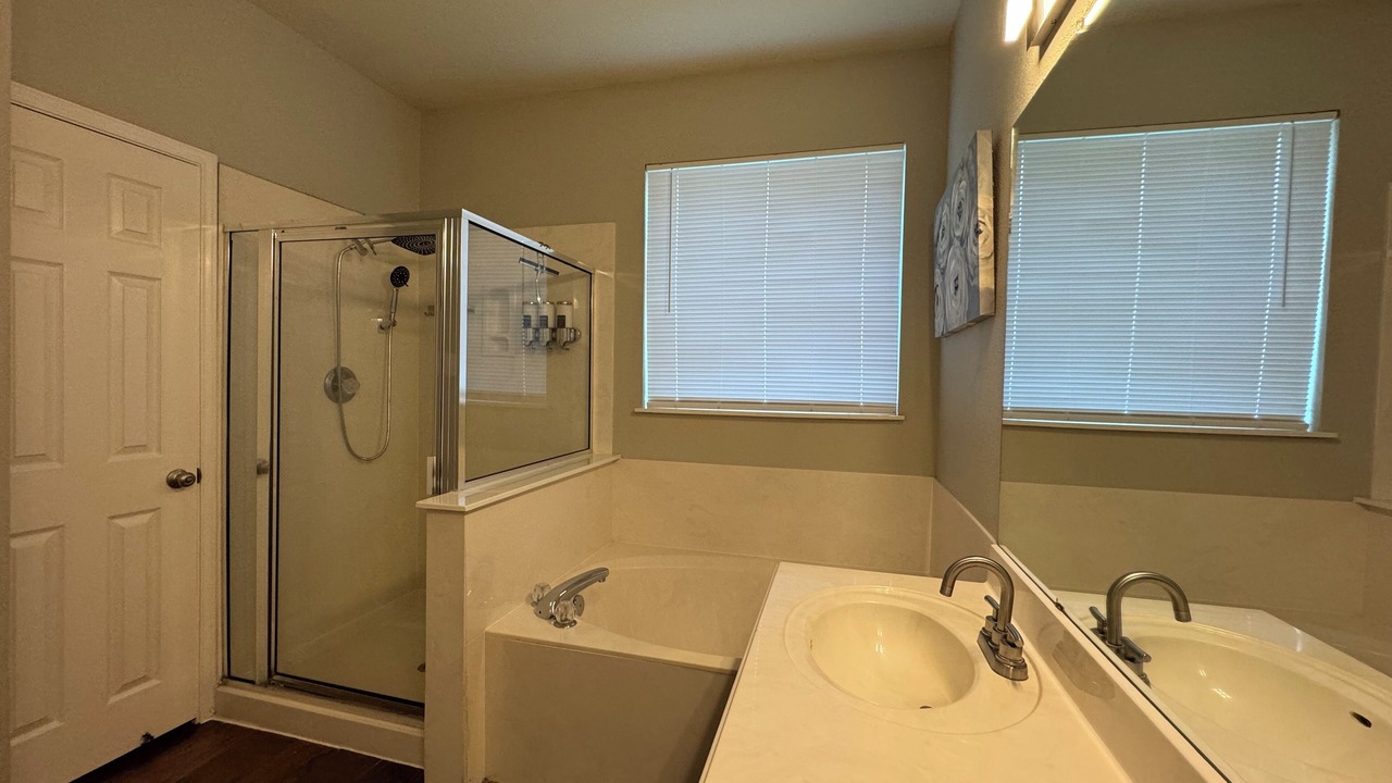 Photo of Bathroom in Springbrook