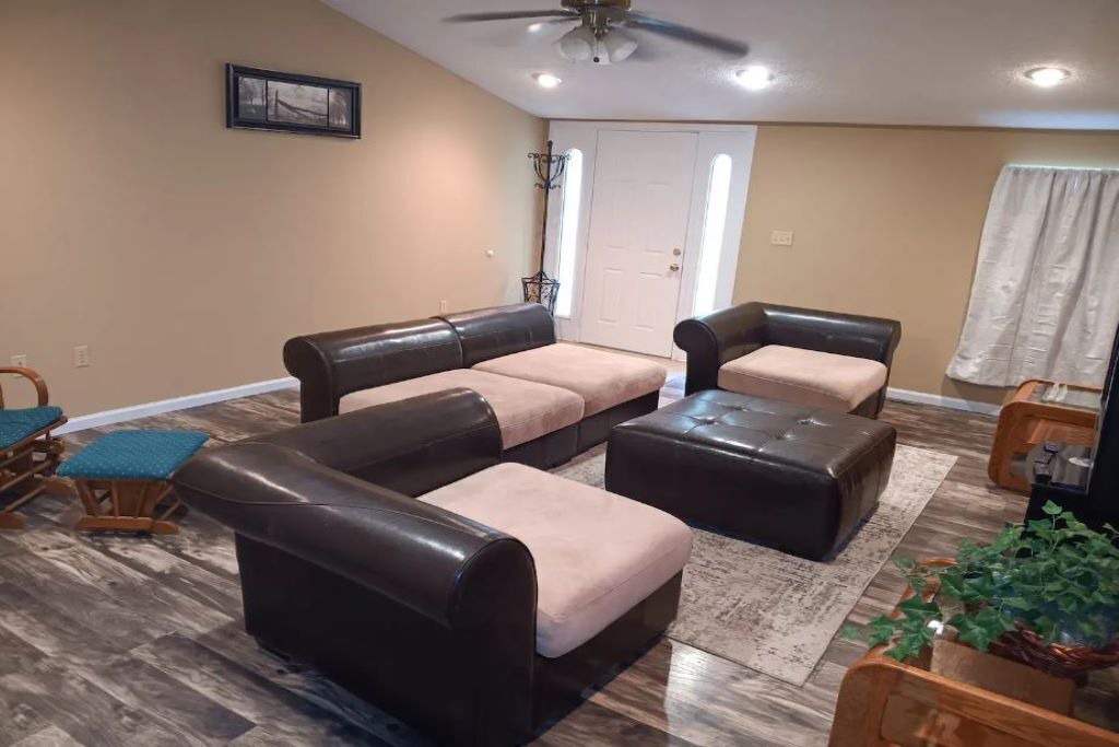 Photo of Livingroom in Waynesville