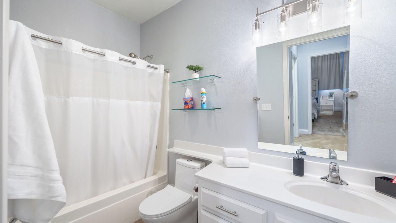 Photo of Bathroom in Regency Park