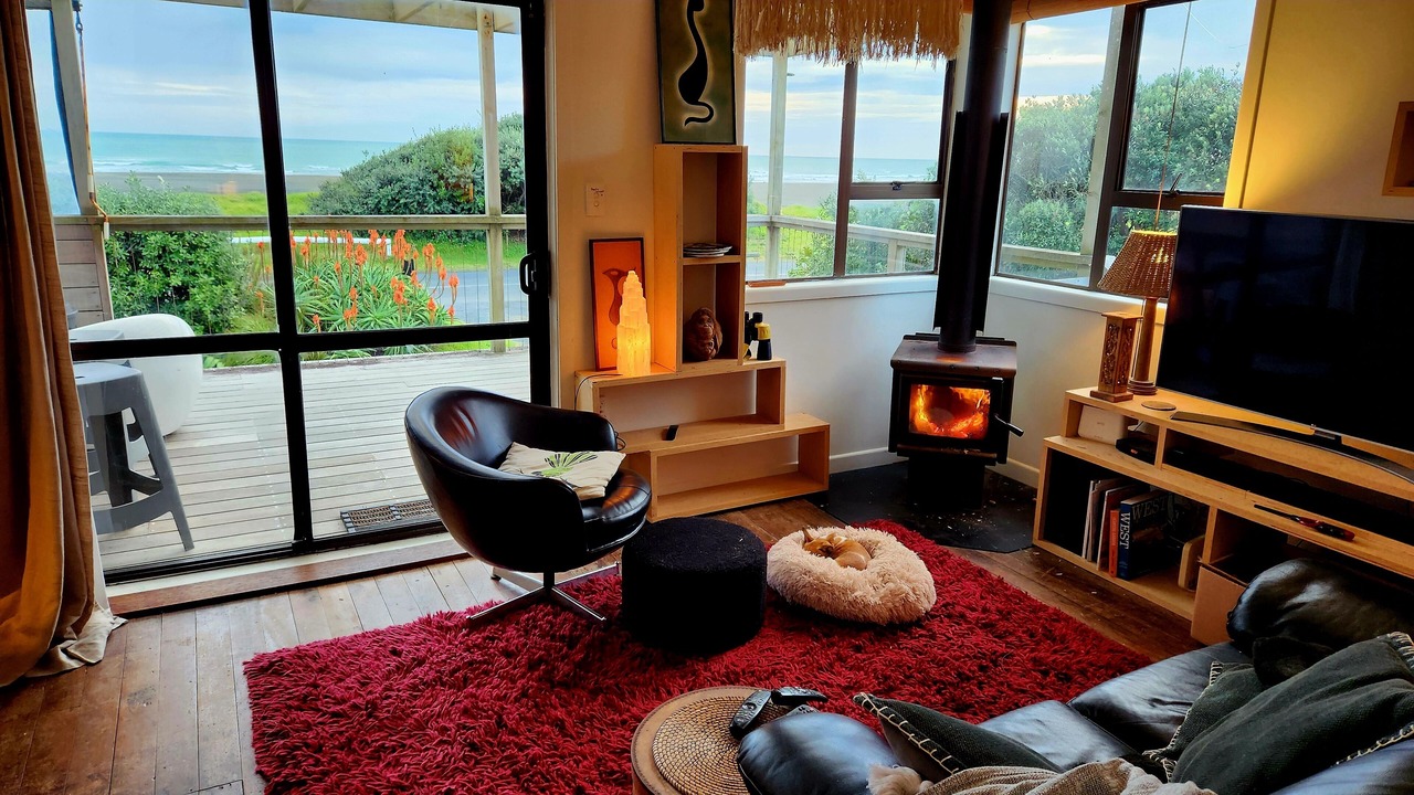 Photo of Livingroom in Piha