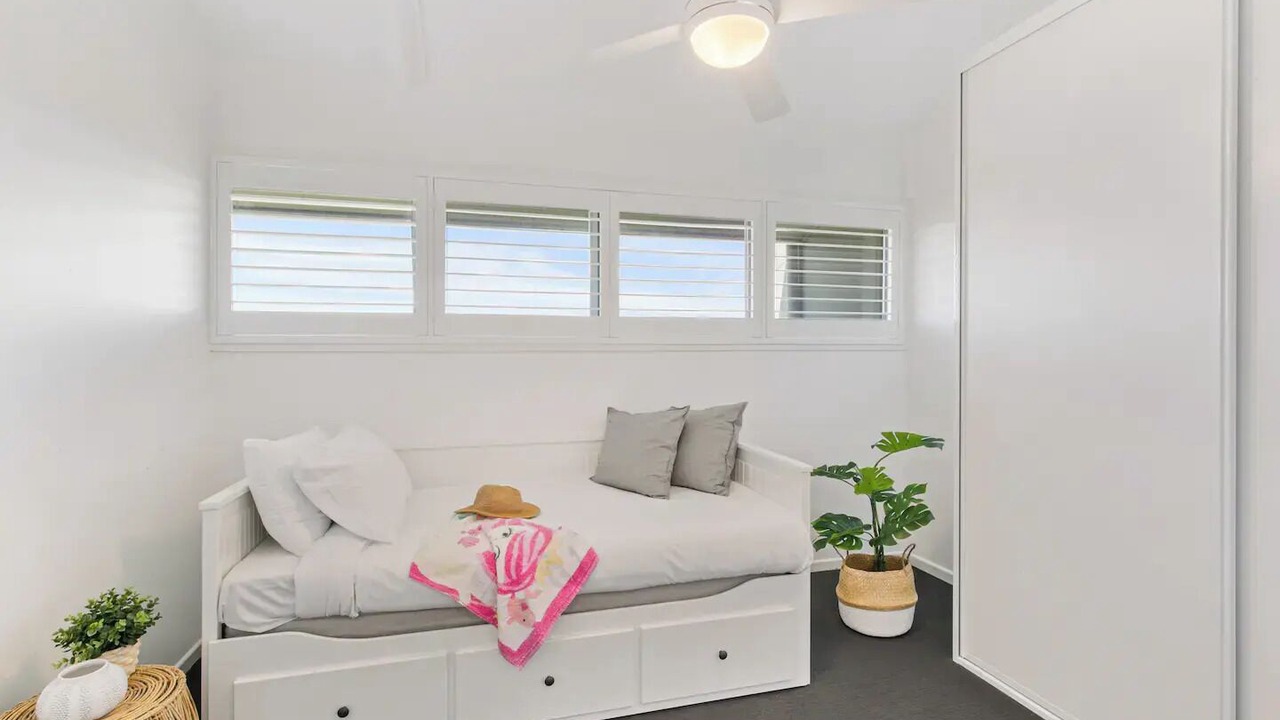 Photo of Bedroom in Castaways Beach