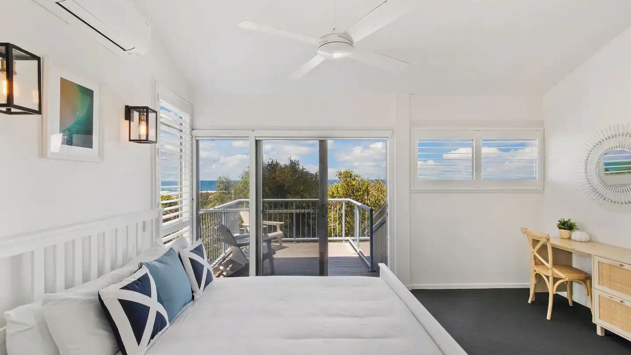 Photo of Bedroom in Castaways Beach