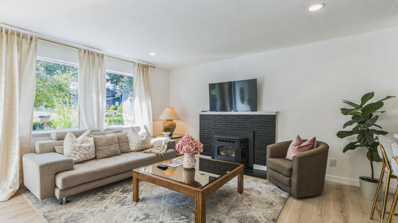 Photo of Livingroom in Burien