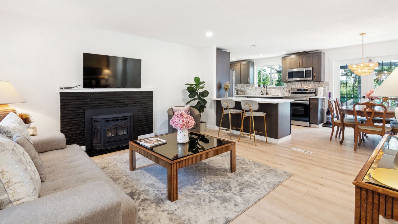 Photo of Livingroom in Burien