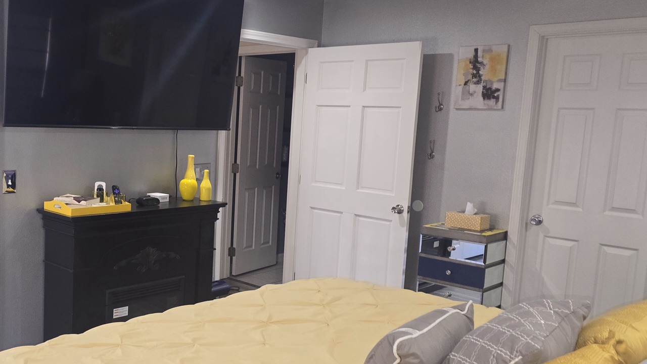 Photo of Bedroom in St. Robert