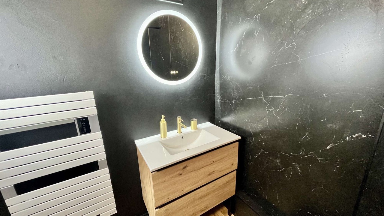 Photo of Bathroom in Liberation