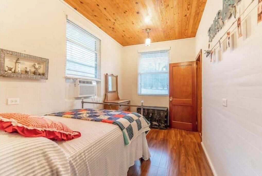 Photo of Bedroom in Scottsboro