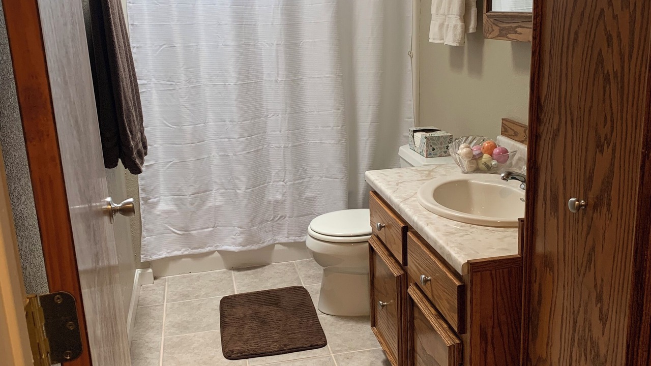 Photo of Bathroom in Foothills South