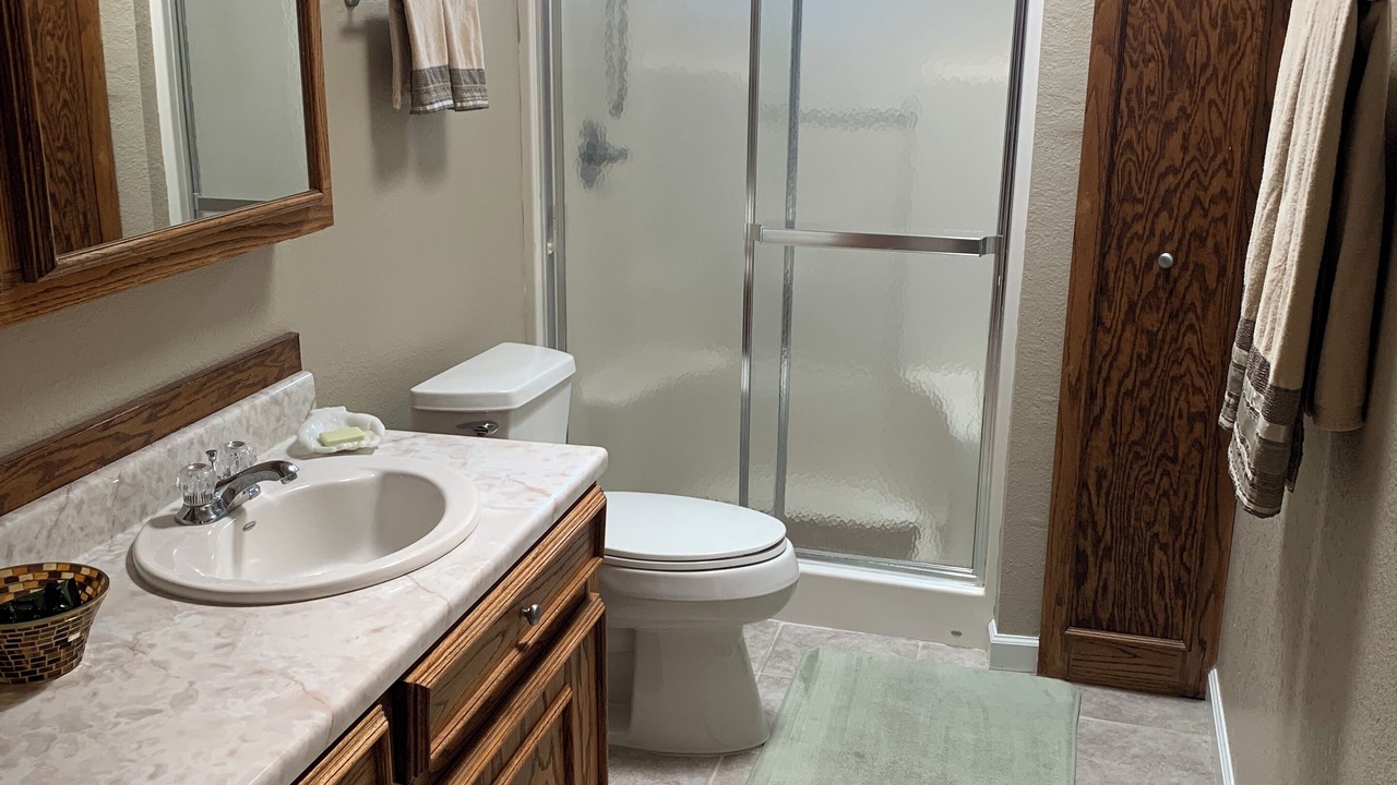 Photo of Bathroom in Foothills South