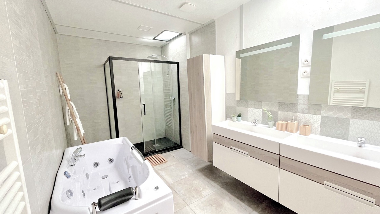 Photo of Bathroom in Montsegur-sur-Lauzon
