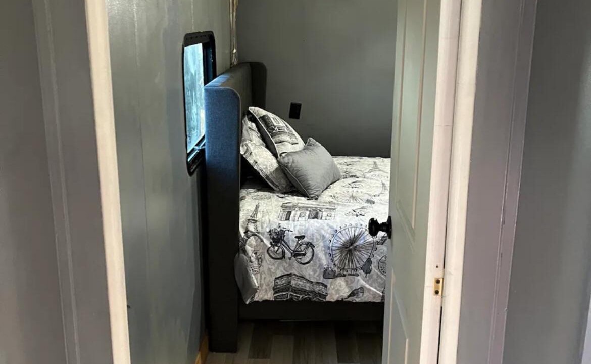 Photo of Bedroom in Baytown