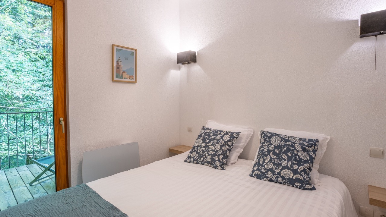 Photo of Bedroom in Eppe-Sauvage