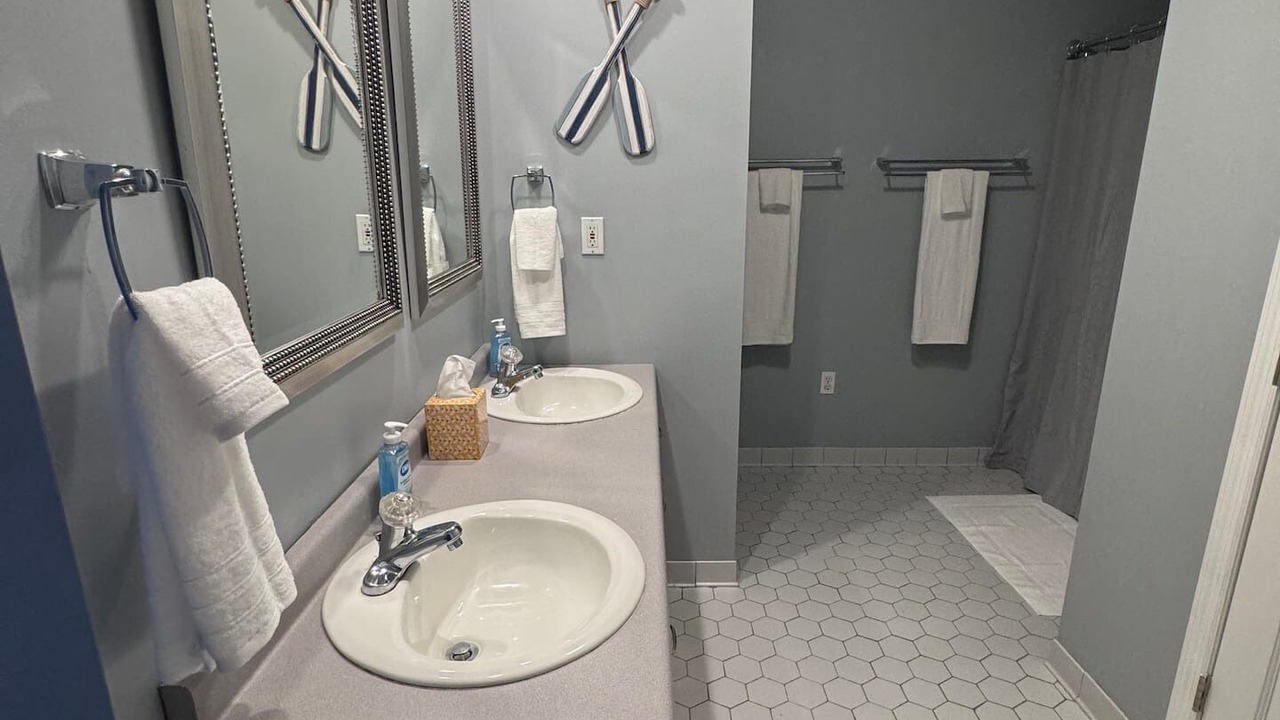 Photo of Bathroom in Rainbow City