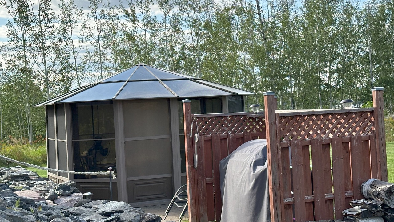Photo of Outdoor in La Corne