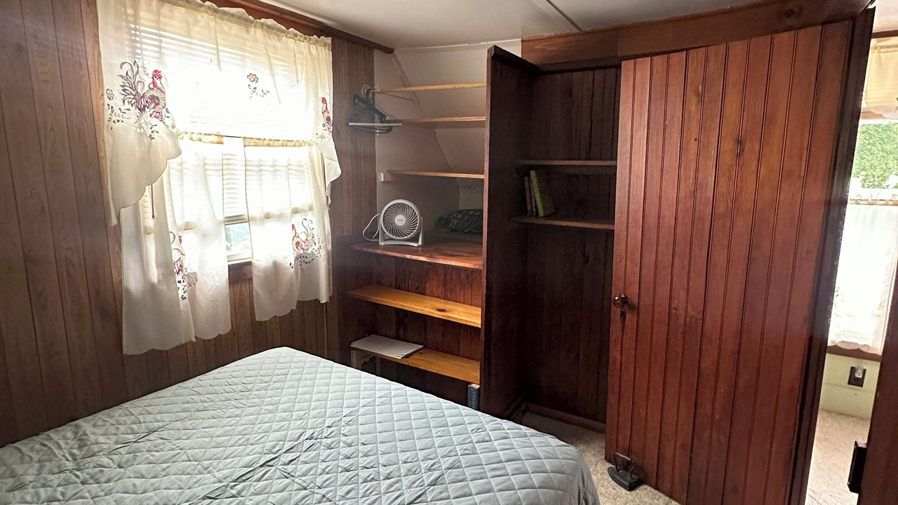 Photo of Bedroom in Brier Hill