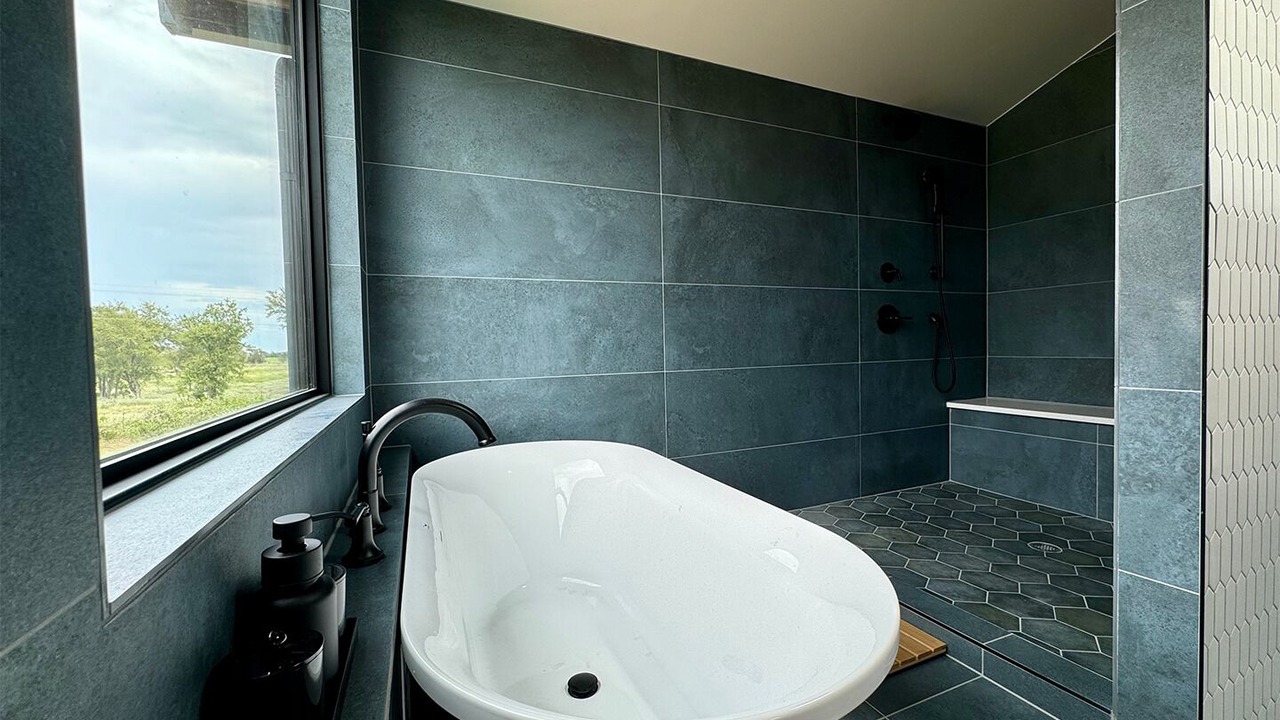 Photo of Bathroom in Elgin