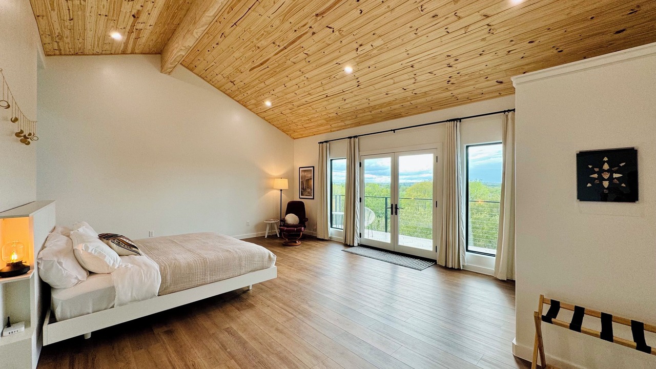 Photo of Bedroom in Elgin