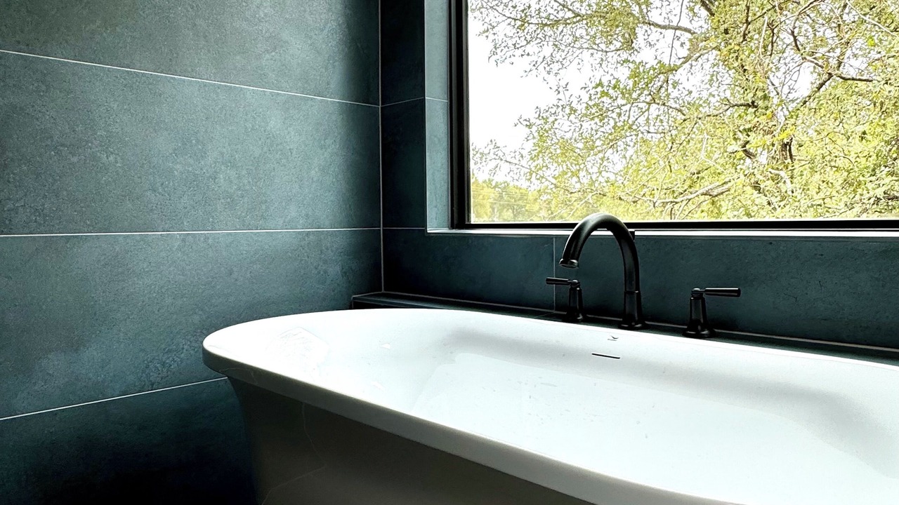 Photo of Bathroom in Elgin