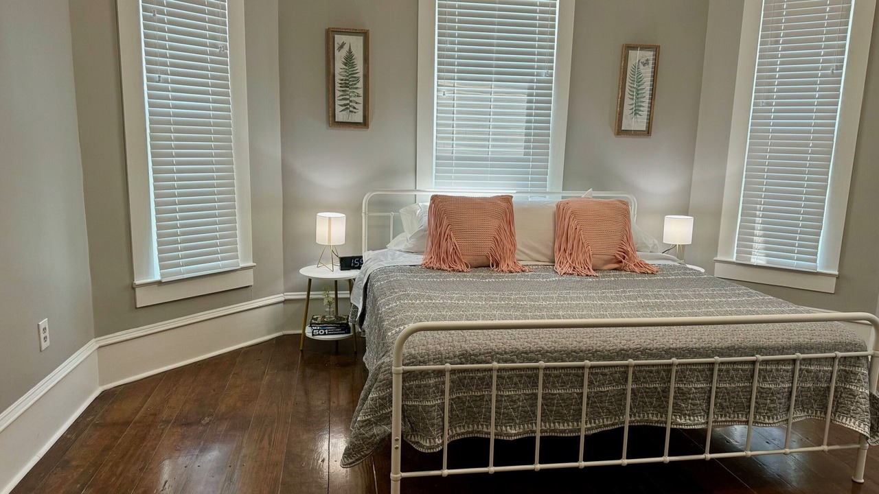 Photo of Bedroom in Shiner