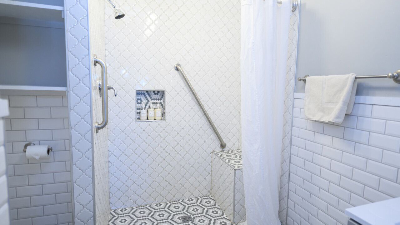 Photo of Bathroom in Lake Village