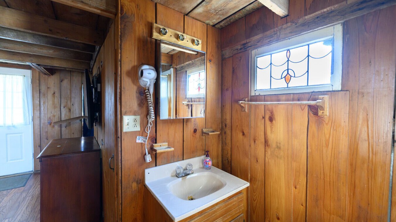 Photo of Bathroom in Lake Village