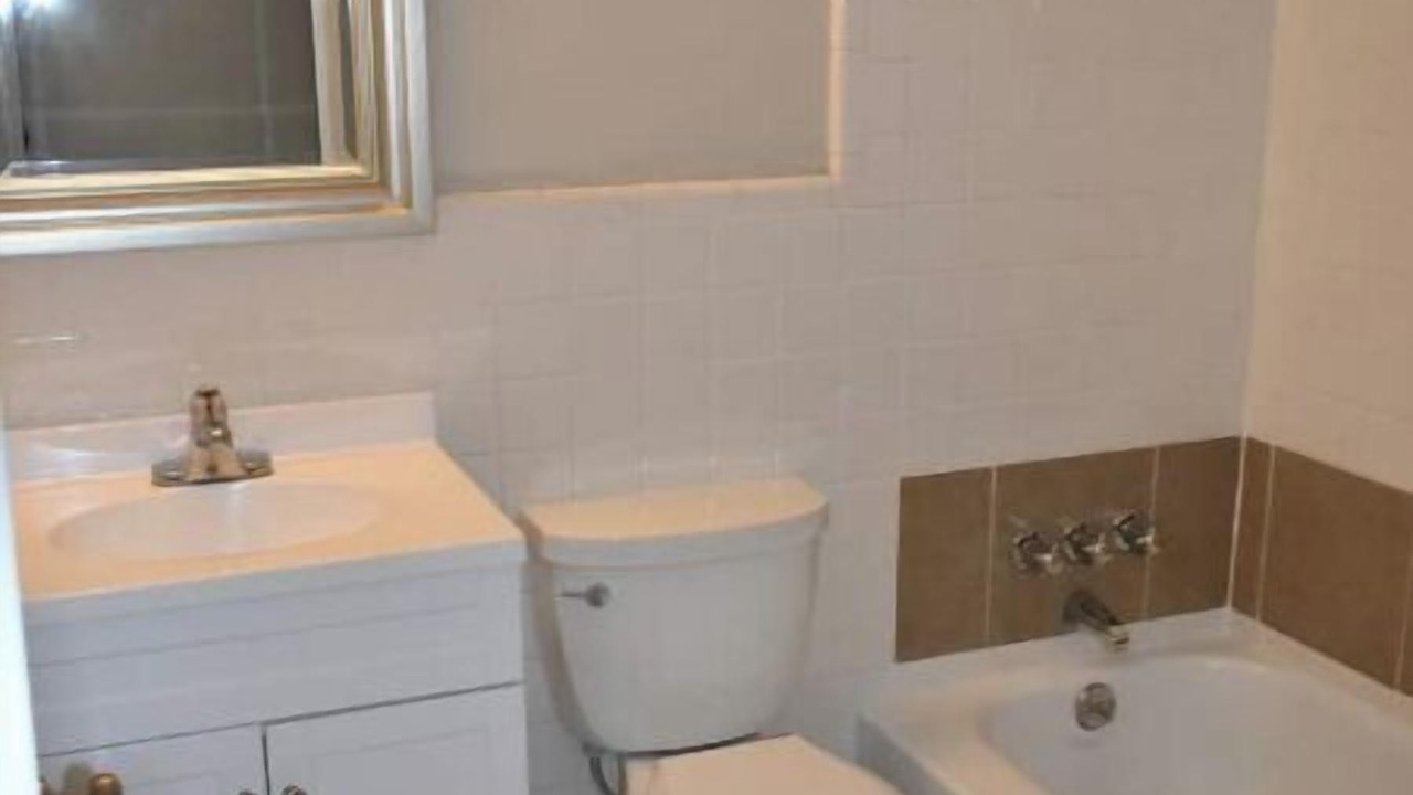 Photo of Bathroom in Woodland Hills