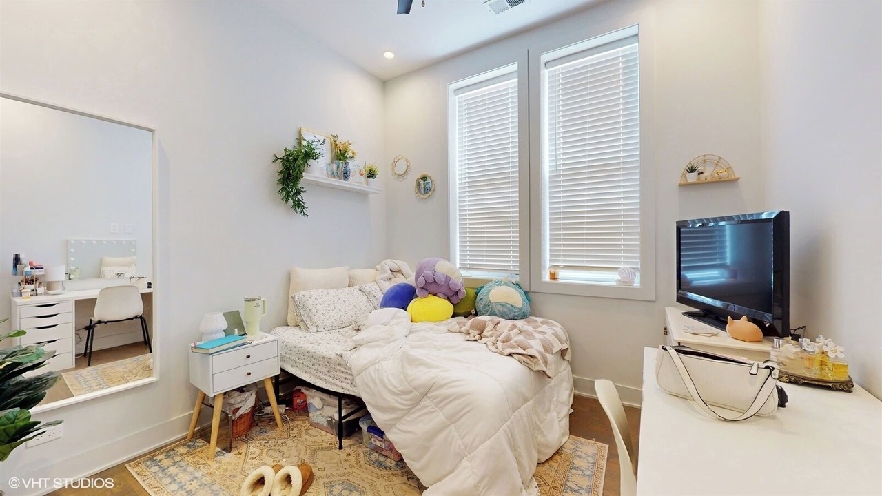 Photo of Bedroom in Roscoe Village